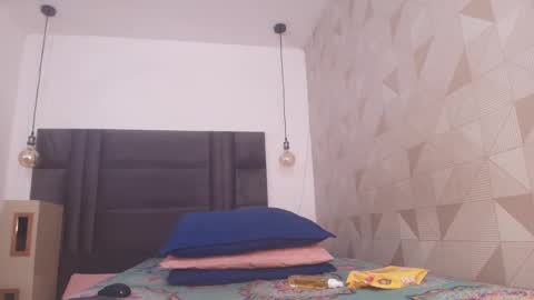 Arlet online show from 02-25-25, 12:03