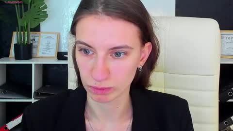 _ash_leyy_ online show from 09-29-25, 01:22