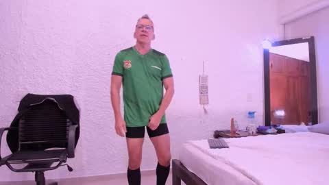 _axelking_ online show from 12-01-25, 11:37