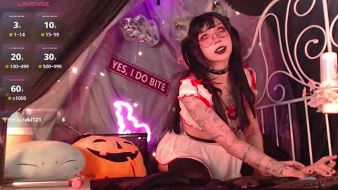 Crystal online show from 10-14-25, 05:36