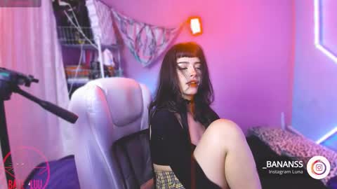 Snapshot of _baterchatur chatting on 10-24-25, 01:24 Lunita  online show from 10-24-25, 01:24