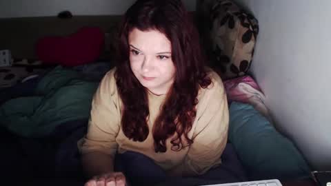 Snapshot of _bella_28 chatting on 12-04-24, 06:11 em online show from 12-04-24, 06:11