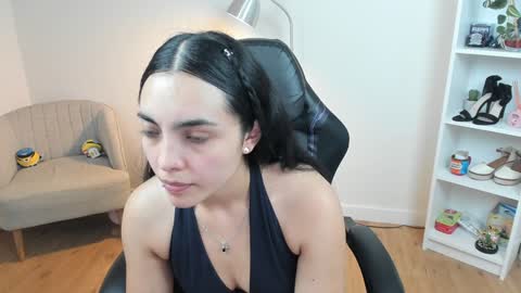 Snapshot of _bellaevans_ chatting on 02-04-25, 08:24 Bella Evans online show from 02-04-25, 08:24