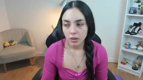 Snapshot of _bellaevans_ chatting on 02-12-25, 05:37 Bella Evans online show from 02-12-25, 05:37