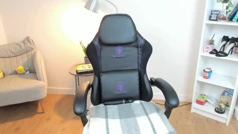 Snapshot of _bellaevans_ chatting on 03-03-25, 08:49 Bella Evans online show from 03-03-25, 08:49