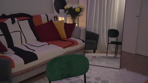 Snapshot of _blackbee_ chatting on 01-24-25, 09:26 Lili online show from 01-24-25, 09:26