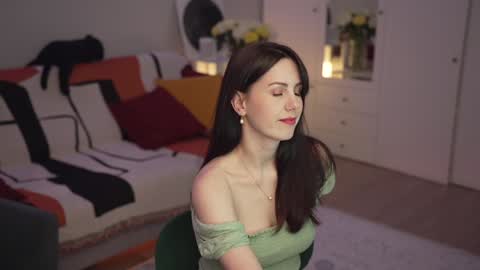 Snapshot of _blackbee_ chatting on 01-28-25, 09:19 Lili online show from 01-28-25, 09:19