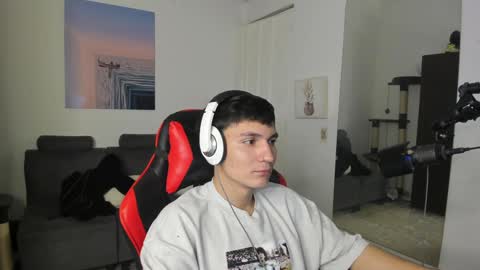 Snapshot of _blakee chatting on 12-23-24, 07:06 B L A K E online show from 12-23-24, 07:06