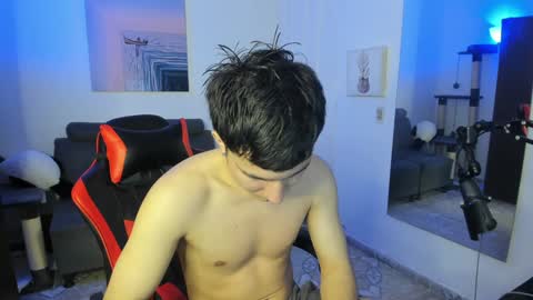 Snapshot of _blakee chatting on 01-01-25, 01:37 B L A K E online show from 01-01-25, 01:37