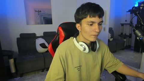 Snapshot of _blakee chatting on 01-08-25, 02:14 B L A K E online show from 01-08-25, 02:14