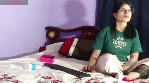 Snapshot of _boombom__ chatting on 10-10-25, 11:26 _boombom__ online show from 10-10-25, 11:26