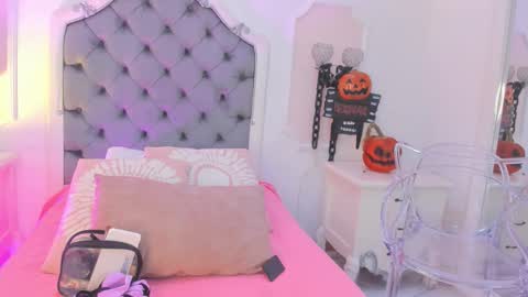 Snapshot of _brenda_becker chatting on 11-01-25, 08:00 Brenda online show from 11-01-25, 08:00