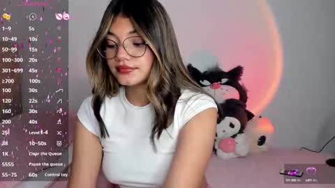 Snapshot of _camilaaa__ chatting on 02-09-25, 08:54   online show from 02-09-25, 08:54