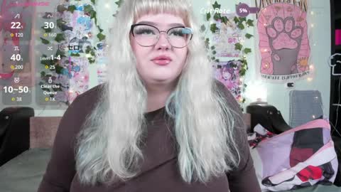 _candym1lky_ online show from 04-06-26, 07:53