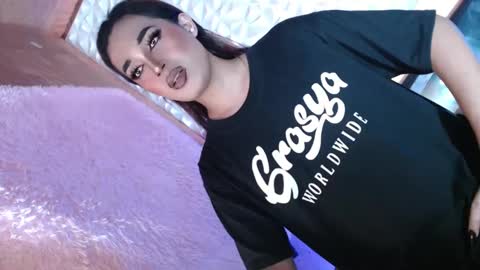 Caroline online show from 01-08-25, 01:09