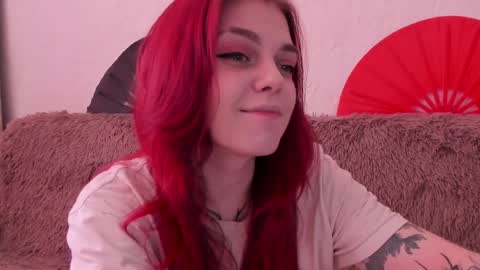 Caroline online show from 04-08-26, 12:16