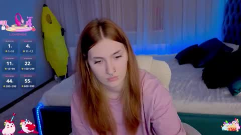 Snapshot of _chlo_e chatting on 10-10-25, 12:31 Alisa NO NUDE online show from 10-10-25, 12:31