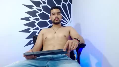 Snapshot of _christopher_dennis_ chatting on 02-25-25, 12:47 CRIS online show from 02-25-25, 12:47