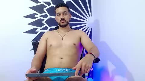 Snapshot of _christopher_dennis_ chatting on 02-25-25, 10:50 CRIS online show from 02-25-25, 10:50