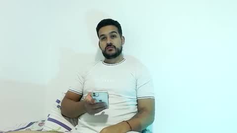 Snapshot of _christopher_dennis_ chatting on 02-01-26, 03:49 CRIS online show from 02-01-26, 03:49