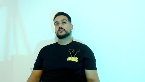 Snapshot of _christopher_dennis_ chatting on 02-10-26, 01:10 CRIS online show from 02-10-26, 01:10