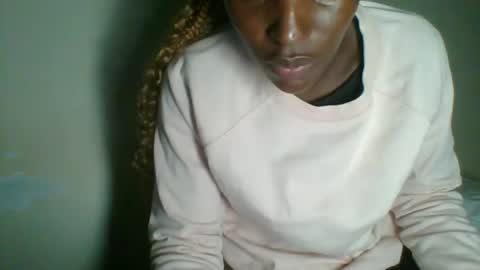 clara online show from 01-28-25, 03:25