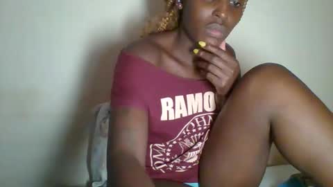 clara online show from 02-18-25, 07:32