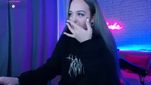 Nica online show from 12-08-24, 08:09