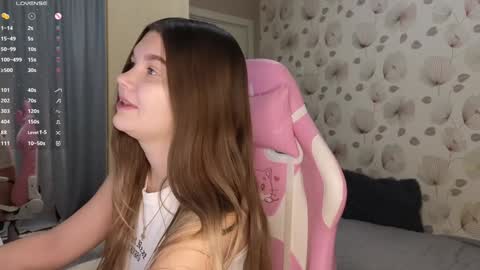 Snapshot of _cute_ice chatting on 12-10-24, 04:45 _cute_ice online show from 12-10-24, 04:45