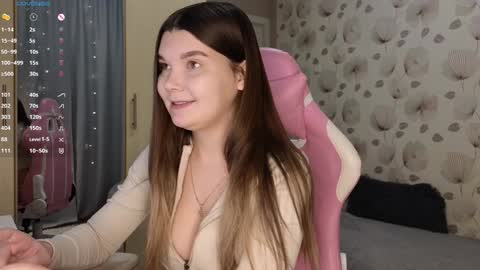 Snapshot of _cute_ice chatting on 01-18-25, 04:48 _cute_ice online show from 01-18-25, 04:48