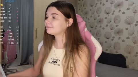 Snapshot of _cute_ice chatting on 01-19-25, 04:44 _cute_ice online show from 01-19-25, 04:44