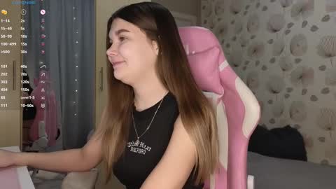 Snapshot of _cute_ice chatting on 02-27-25, 04:52 _cute_ice online show from 02-27-25, 04:52