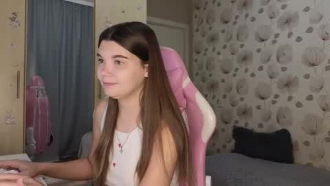 Snapshot of _cute_ice chatting on 09-24-25, 05:44 _cute_ice online show from 09-24-25, 05:44