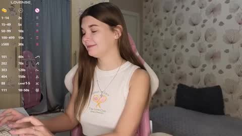 Snapshot of _cute_ice chatting on 09-26-25, 05:33 _cute_ice online show from 09-26-25, 05:33