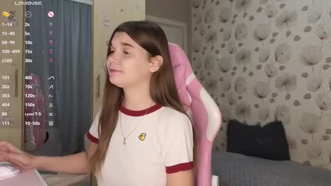 Snapshot of _cute_ice chatting on 10-08-25, 07:06 _cute_ice online show from 10-08-25, 07:06