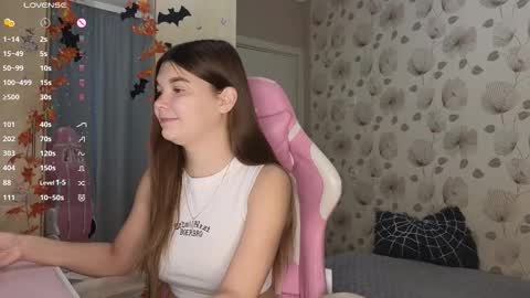 Snapshot of _cute_ice chatting on 10-24-25, 06:43 _cute_ice online show from 10-24-25, 06:43