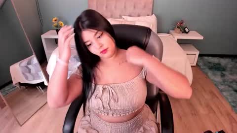 Dani online show from 11-25-25, 02:55