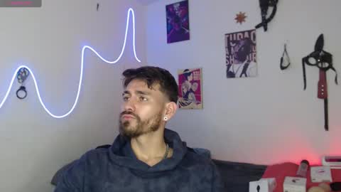 delacruz online show from 12-11-24, 04:31