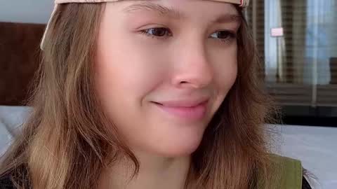 Snapshot of _demi_dee_ chatting on 10-27-25, 06:50 DemiDee online show from 10-27-25, 06:50