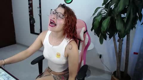 Snapshot of _dulcefox_ chatting on 12-04-24, 10:30 Abbye online show from 12-04-24, 10:30