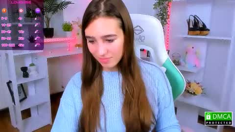 Lizzy  online show from 11-14-25, 10:51