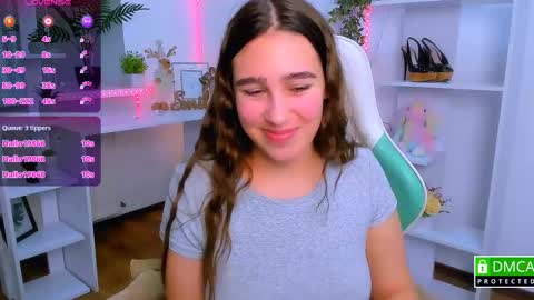 Lizzy  online show from 11-22-25, 11:04