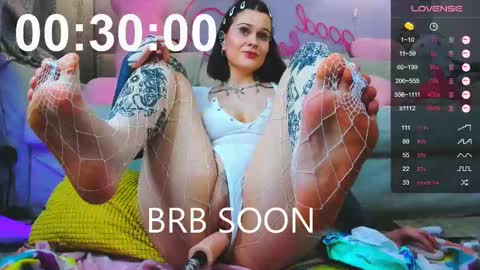 Snapshot of _ellis_moon_ chatting on 02-21-25, 05:42 Lisa im in sick leave bcs of biopsy. hope i will back soon online show from 02-21-25, 05:42