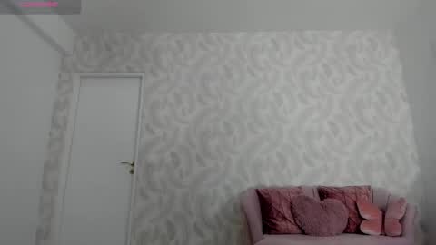 Elysa online show from 09-27-25, 04:39