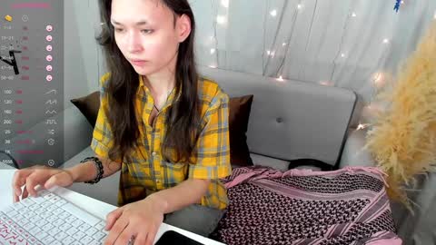 _emily__strike_ online show from 12-19-24, 09:40