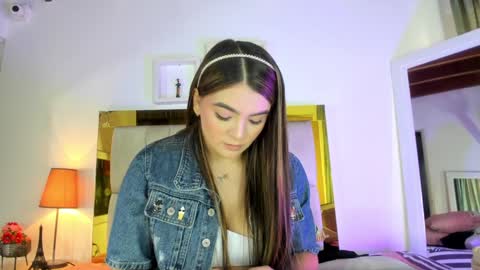 Isabella online show from 12-31-24, 12:04