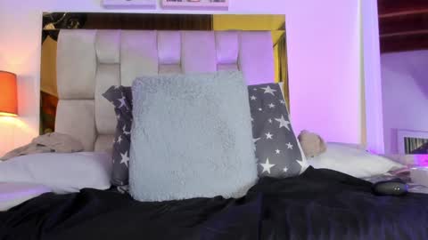 Isabella online show from 01-14-25, 06:07