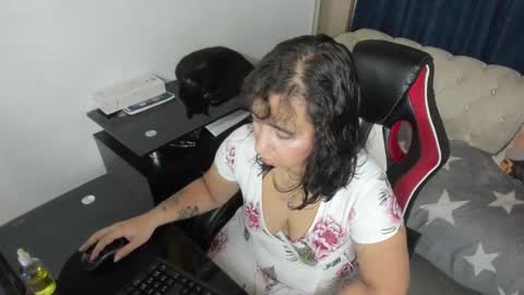 Emma online show from 10-14-25, 11:27