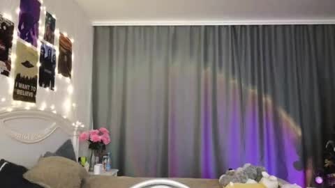 Snapshot of _eve____ chatting on 02-15-25, 11:36 EveEva online show from 02-15-25, 11:36