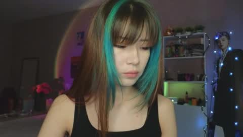 Snapshot of _eve____ chatting on 10-11-25, 03:17 EveEva online show from 10-11-25, 03:17